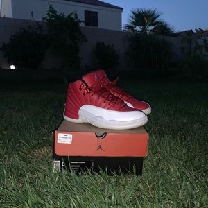 Jordan 12 gym red size:8